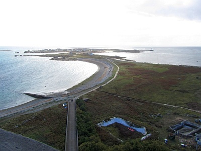 L'Île de Sein vue du phare de Goulenez.